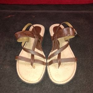 BOC Born Concept Brown Ankle Strap Thong Sandals 8